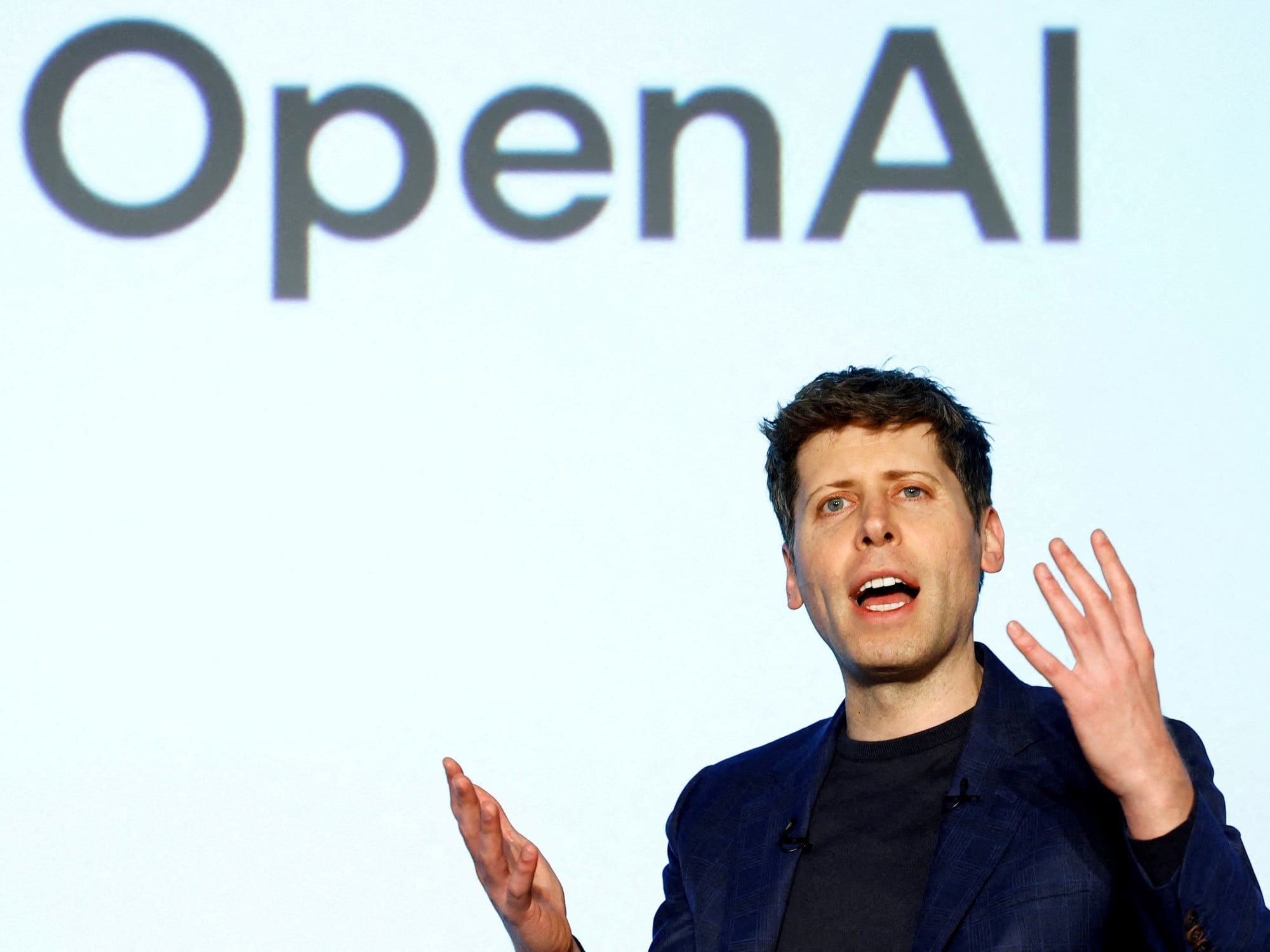OpenAI dice que su IA hackeó a otra empresa en un episodio “sin precedentes”: expertos explican por qué no actuó sola