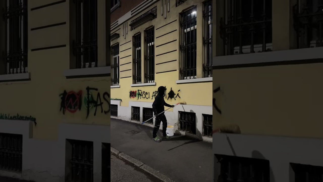 Ghost Pitùr, el pintor que limpia los muros guarreados con pintadas sin sentido ni criterio